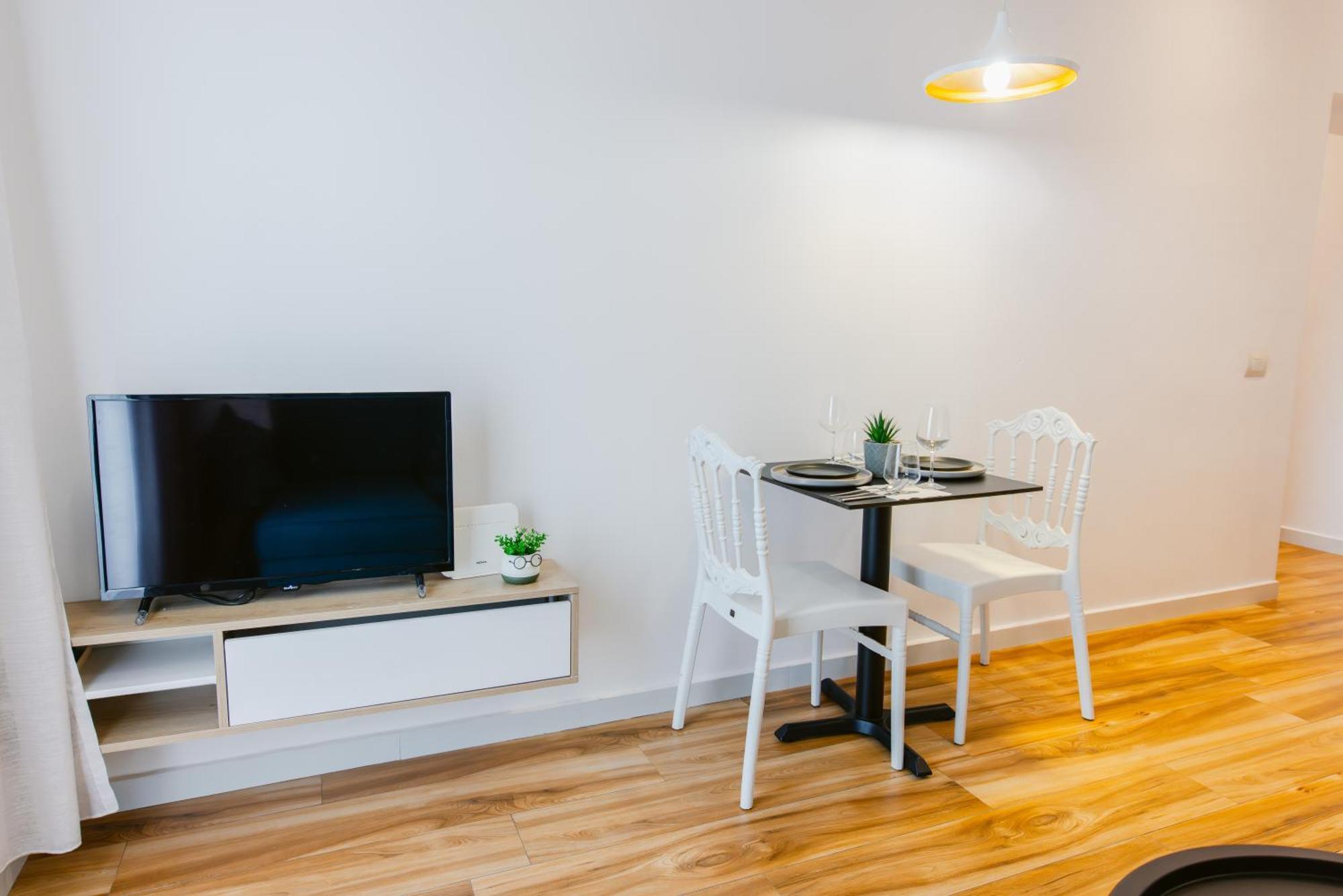 Durres Str Modern Apartments - The Nest Tirana Exterior photo